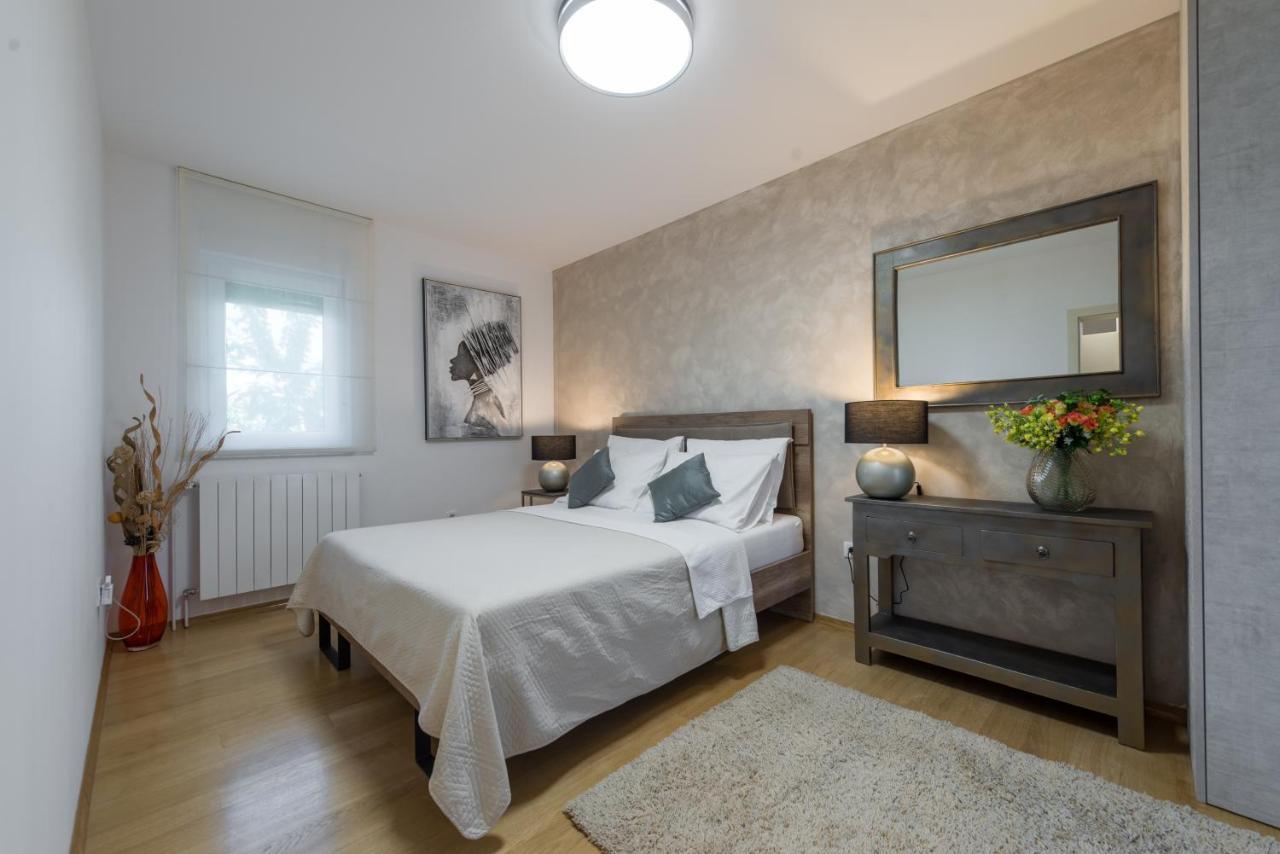 Chris's 2 Apartament Split